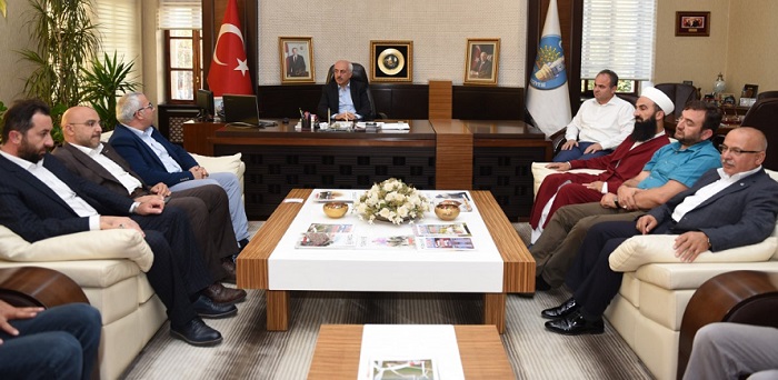 İDP’DEN BAŞKAN GÜL’E NEZAKET ZİYARETİ