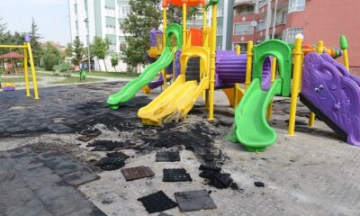 ŞEHİR MAGANDALARI ÇOCUK PARKINI YAKTI