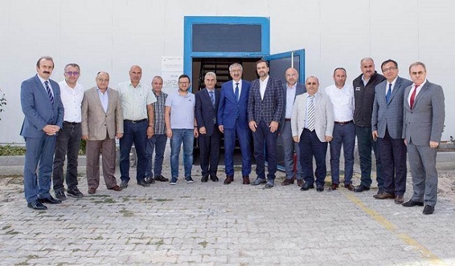 VALİ KILIÇ SANAYİCİLERLE BİR ARAYA GELDİ