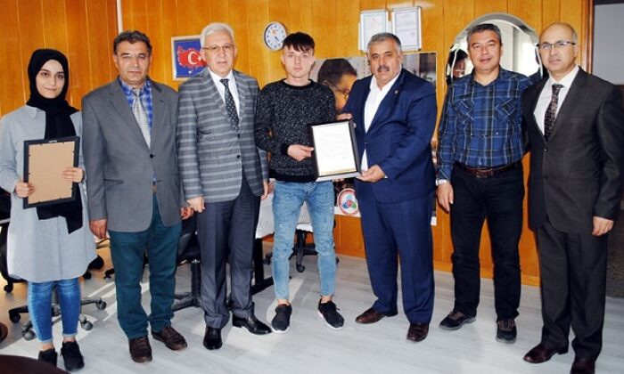YILIN KALFASI VE ÇIRAĞINA BAŞARI BELGESİ