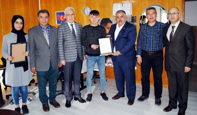 YILIN KALFASI VE ÇIRAĞINA BAŞARI BELGESİ