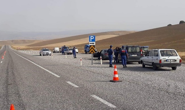 JANDARMA’DAN EMNİYET KEMERİ UYARISI