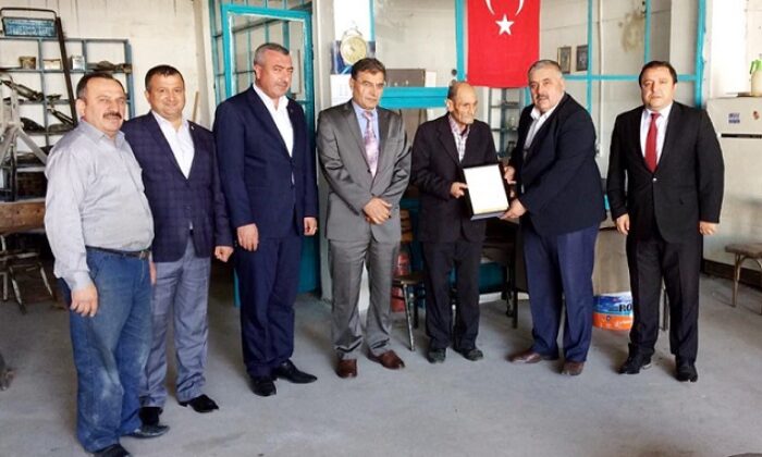 YILIN AHİSİNE BAŞARI BELGESİ