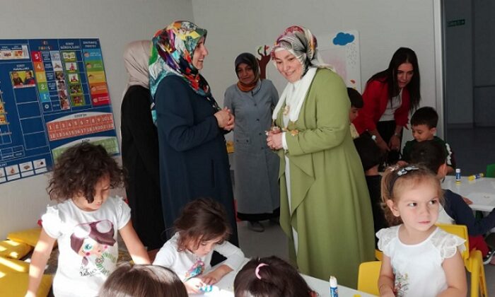 HALİME GÜL’DEN MİNİKLERE ZİYARET