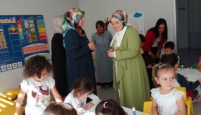 HALİME GÜL’DEN MİNİKLERE ZİYARET