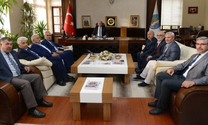 MUHTARLARDAN BELEDİYE’YE ZİYARET