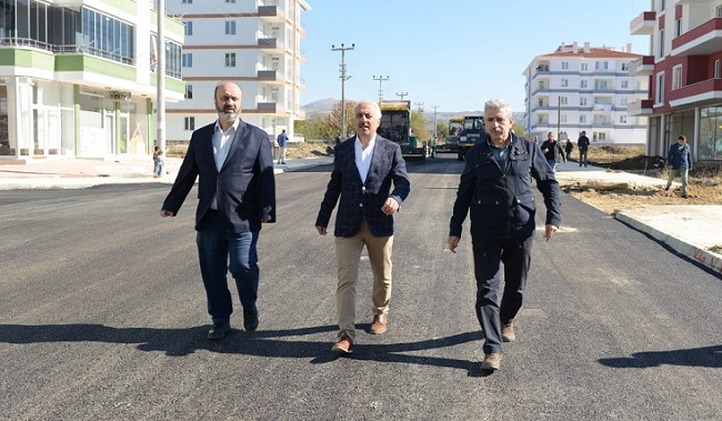 BAŞKAN GÜL HAFTA SONU MESAİSİNDE