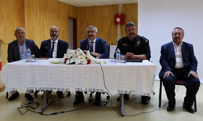 VALİ MİMAR SİNAN HALKINI DİNLEDİ