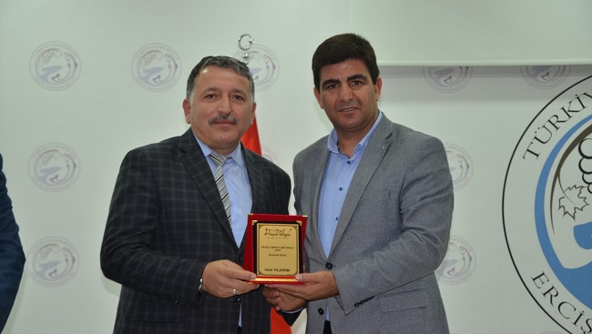 ÇORUMLU İKİ YAZAR ÖDÜL ALDI