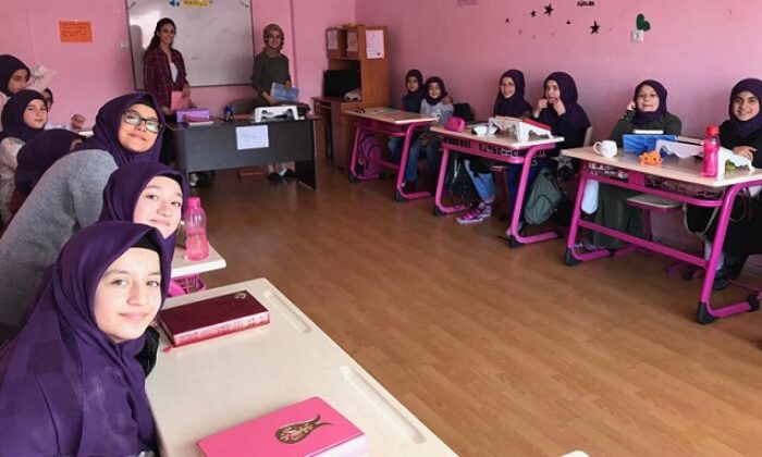 İYİLİK ATÖLYESİ ÇALIŞMALARINI SÜRDÜRÜYOR