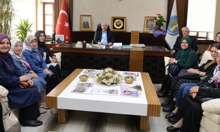 BAŞKAN GÜL’E NEZAKET ZİYARETİ