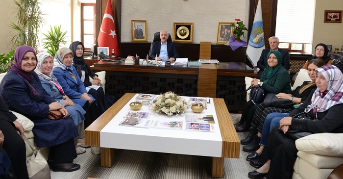 BAŞKAN GÜL’E NEZAKET ZİYARETİ