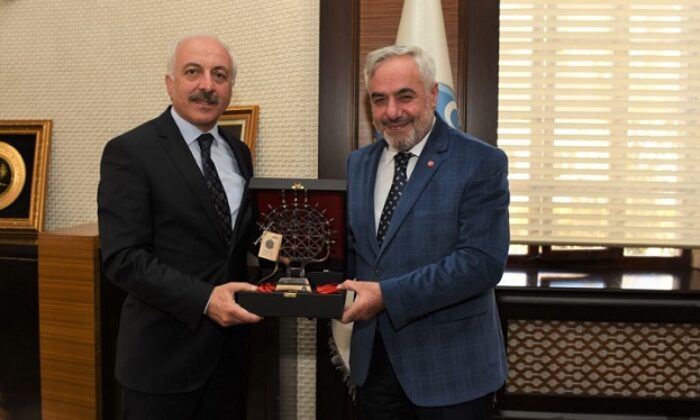 SÜZEN’DEN BAŞKAN GÜL’E VEDA ZİYARETİ