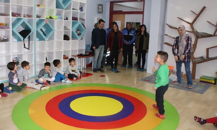 EMNİYET’TEN ULUKAVAK MİNİKLERİNE EĞİTİM