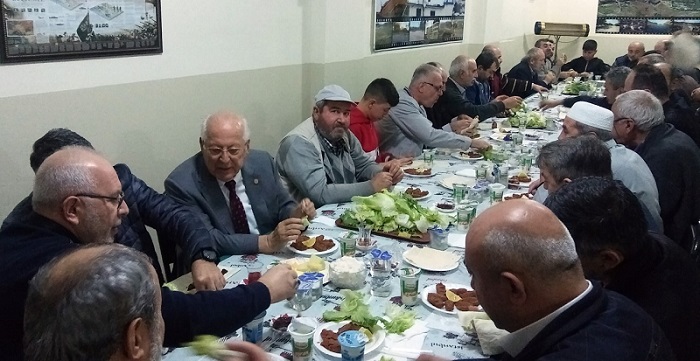 DUAYENLER ÇİĞ KÖFTE ETKİNLİĞİNDE BULUŞTU