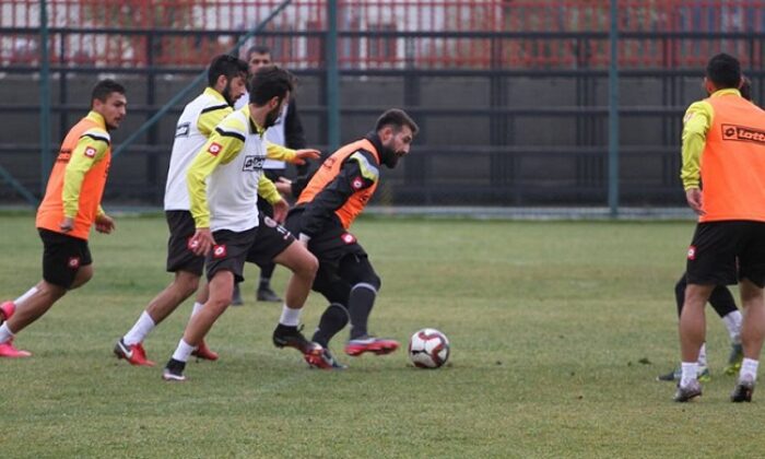 ÇORUM BELEDİYESPOR’DA DURMAK YOK