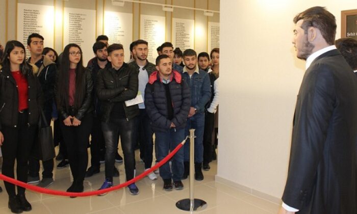 ŞEHİTLER MÜZESİNDE DERS İŞLEDİLER