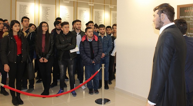 ŞEHİTLER MÜZESİNDE DERS İŞLEDİLER