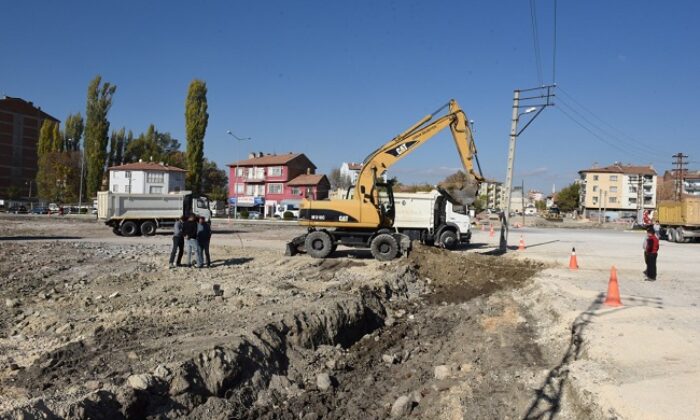 FARABİ CADDESİNDE HUMMALI ÇALIŞMA
