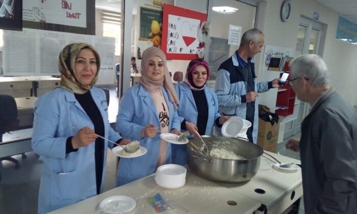 YILDIRIM BEYAZIT’TA ÖĞRENCİLERE KANDİL PİLAVI