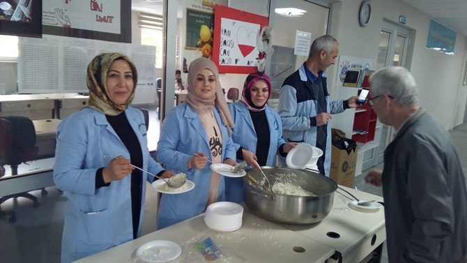 YILDIRIM BEYAZIT’TA ÖĞRENCİLERE KANDİL PİLAVI