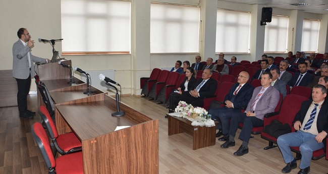 MÜDÜRLERE BİLİŞİM TEKNOLOJİLERİ EĞİTİMİ