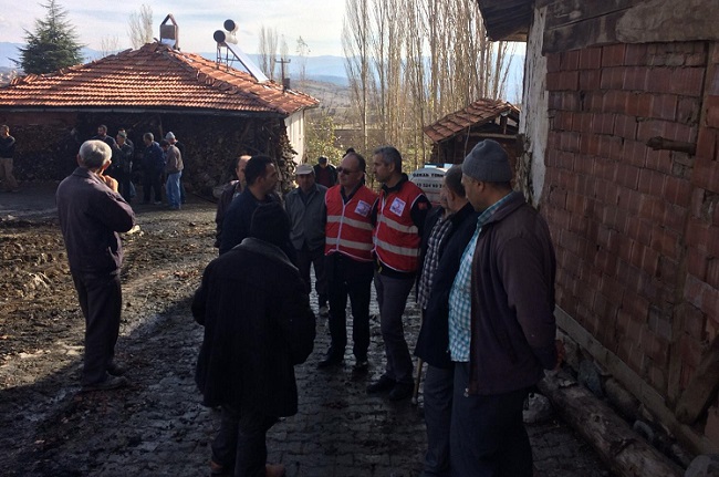 KIZILAY ACİL İHTİYAÇLARI GİDERDİ