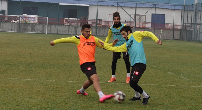 ÇORUM BELEDİYESPOR’DA DURMAK YOK