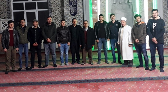 MÜFTÜ ÜNİVERSİTELİ ÖĞRENCİLERLE BULUŞTU