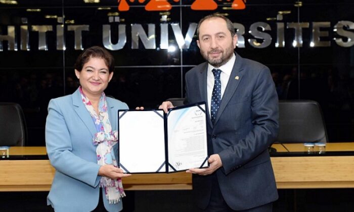 HİTÜ KALİTE YÖNETİM SİSTEMİ SERTİFİKASINI ALDI