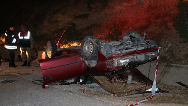 TRAFİK KAZASINDA 2 KİŞİ YARALANDI