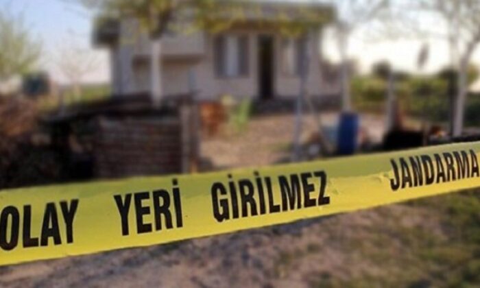 YAŞLI ADAM ÖLÜ BULUNDU