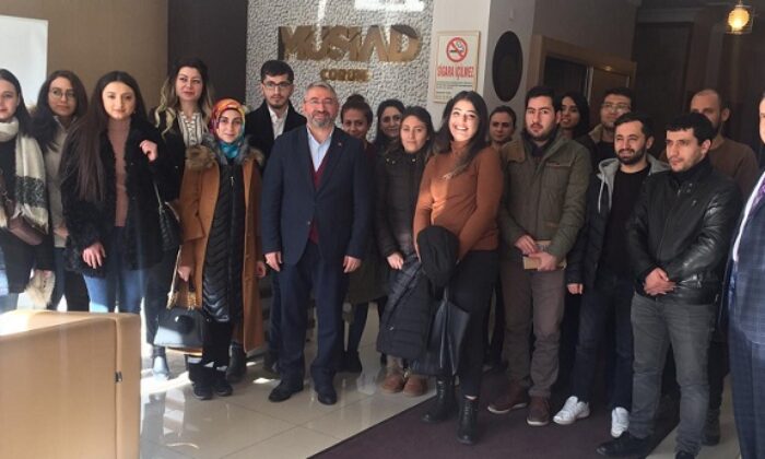 GELECEĞİMİZİ GENÇLERLE İNŞA EDECEĞİZ