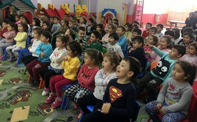 ANAOKULU MİNİKLERİ DOYASIYA EĞLENDİ