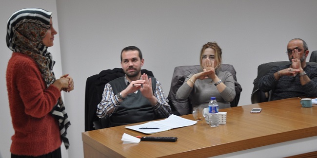 SAĞLIK ÇALIŞANLARINA İŞARET DİLİ EĞİTİMİ