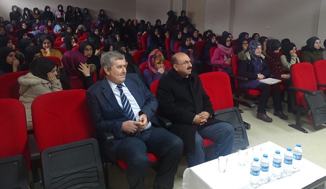 İSKİLİP’TE MEHMET AKİF ERSOY ANILDI