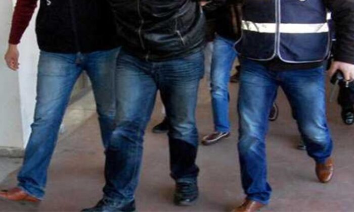 UYUŞTURUCU TACİRLERİ ORMANDA YAKALANDI