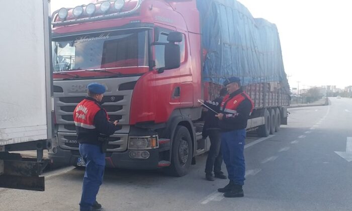 JANDARMA’DAN KIŞ LASTİĞİ DENETİMİ