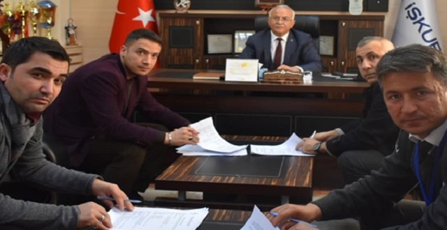 TAŞERON İŞÇİLER SÖZLEŞME İMZALADI