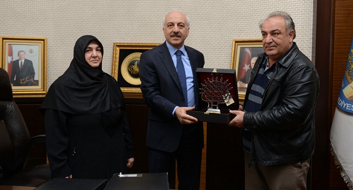 ŞEHİT AİLESİNDEN BAŞKAN GÜL’E ZİYARET