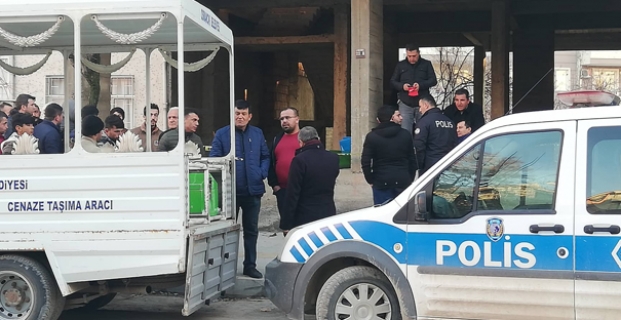 İNŞAATTA AV TÜFEĞİYLE İNTİHAR ETTİ