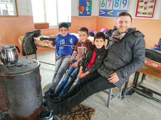 İŞTE SOSYAL MEDYANIN FENOMEN ÖĞRETMENİ