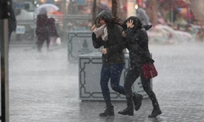 ÇORUM’A KUVVETLİ FIRTINA UYARISI