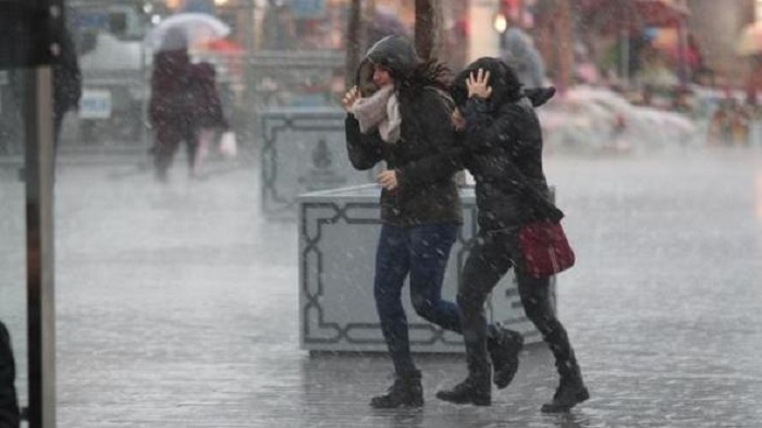 ÇORUM’A KUVVETLİ FIRTINA UYARISI