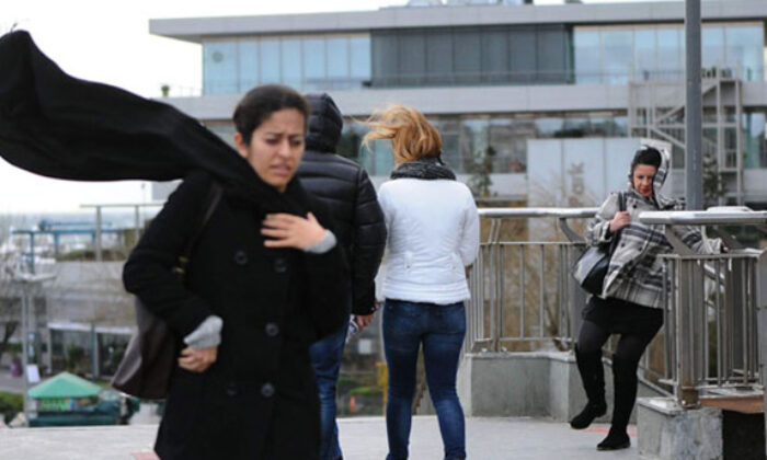 ÇORUM’A KUVVETLİ FIRTINA UYARISI