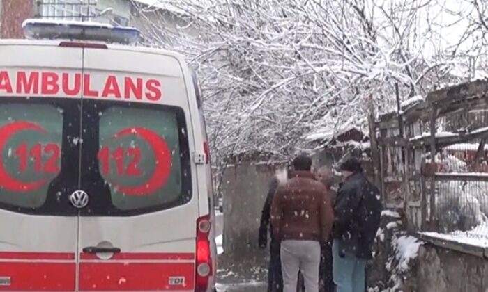 MAHALLE SAKİNLERİ TARAFINDAN ÖLÜ BULUNDU