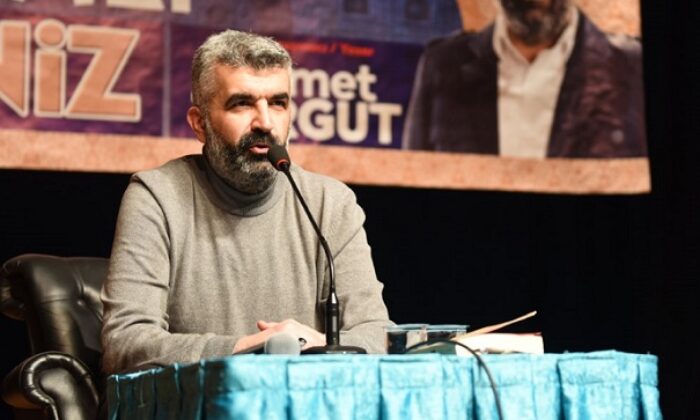 YAZAR TURGUT’UN KONFERANSINA YOĞUN İLGİ