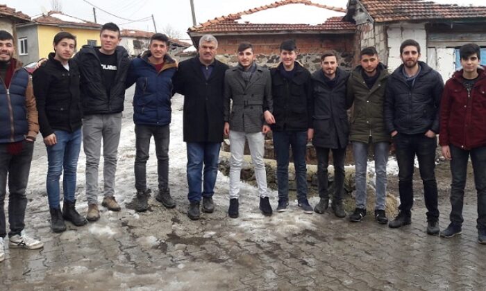ASKERE GİDECEKLER DUALARLA UĞURLANDI
