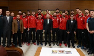 LİDER TAKIMDAN GÜL’E TEŞEKKÜR ZİYARETİ