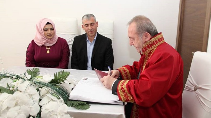 SEVGİLİLER GÜNÜNDE EVLENDİLER